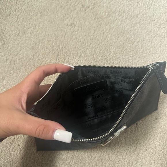 Michael Kors Leather Logo Wristlet - Picture 5 of 8